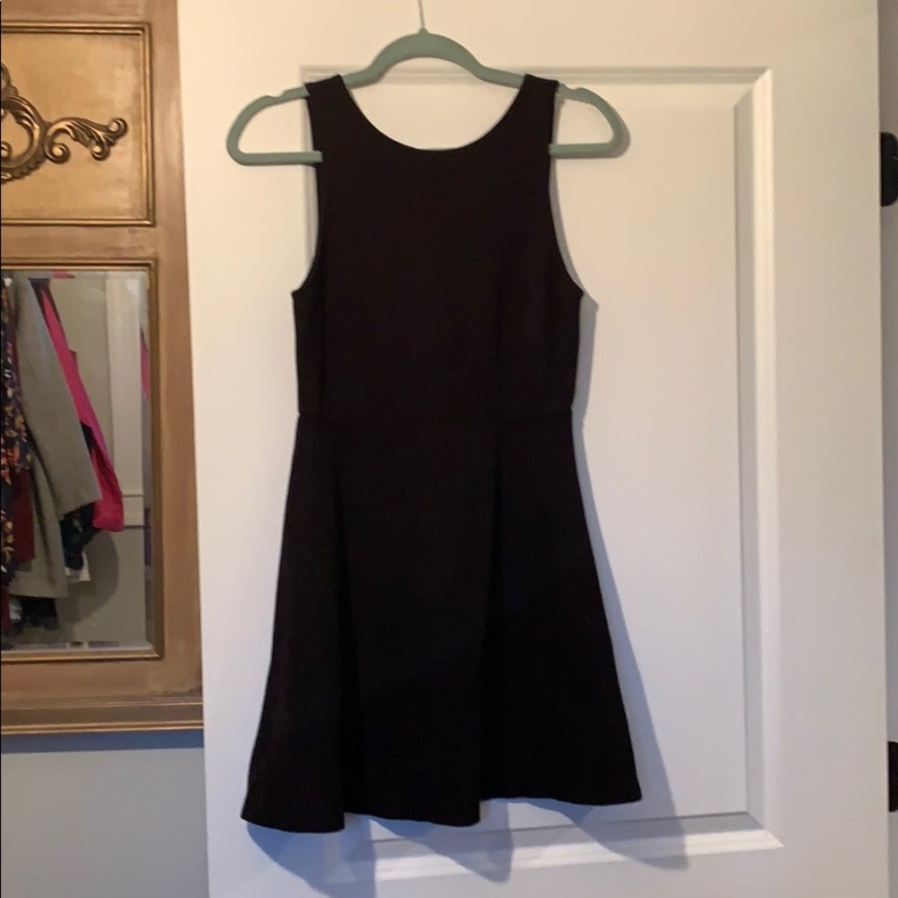 🛍 Forever 21 little black dress